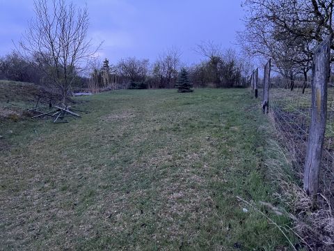 Eladó Telek 8143 Sárszentmihály , Kastély közelében