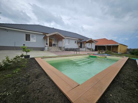 Eladó Ház 2111 Szada 