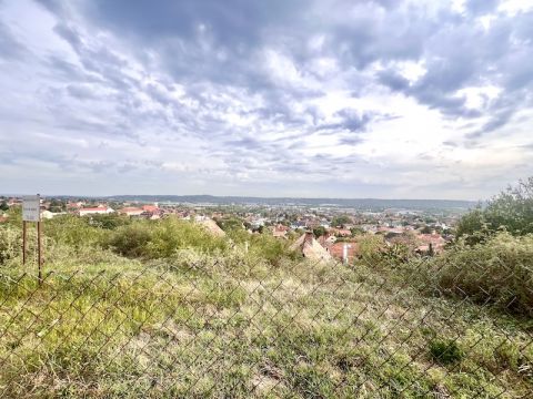 Eladó Telek 2040 Budaörs 