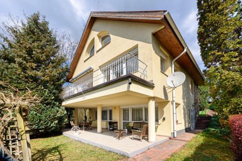 Eladó Ház 2014 Csobánka 