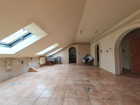 Eladó Lakás 8000 Székesfehérvár 