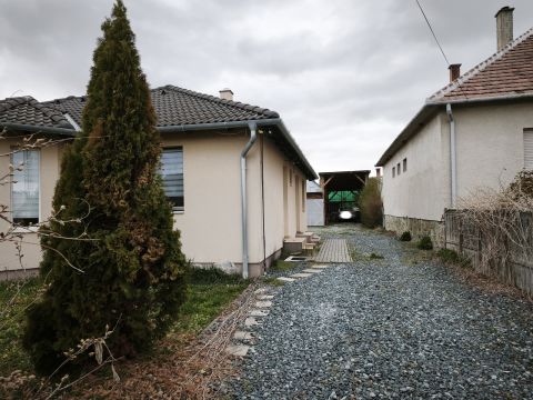 Eladó Ház 9797 Nárai 