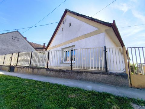 Eladó Ház 7342 Mágocs Vörösmarty utca