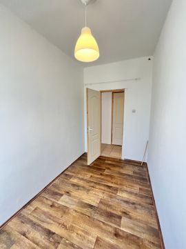 Eladó Lakás 8100 Várpalota , Eladó lakás!