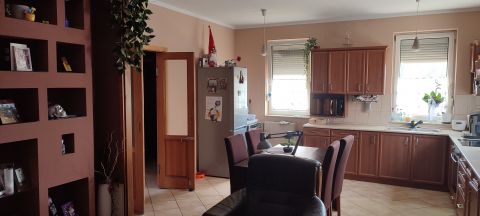 Eladó Lakás 8500 Pápa ,  Pápa - BELVÁROS SZÍVÉBEN 86nm-es lakás