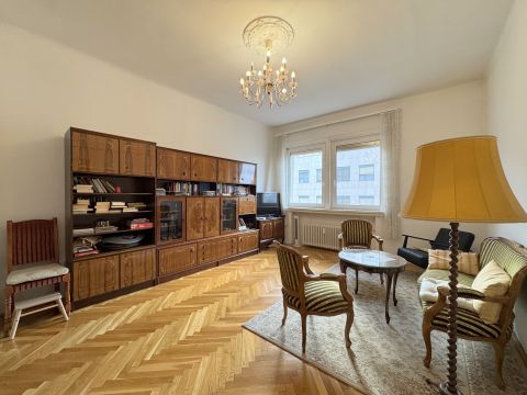 Eladó Lakás 1055 Budapest 5. kerület 