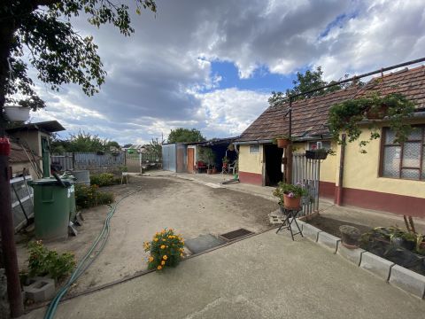 Eladó Ház 2116 Zsámbok , Buszmegállóhoz közel