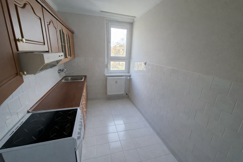 Kiadó Lakás 6000 Kecskemét Frissen festett, klimatizált 2 szobás lakás!