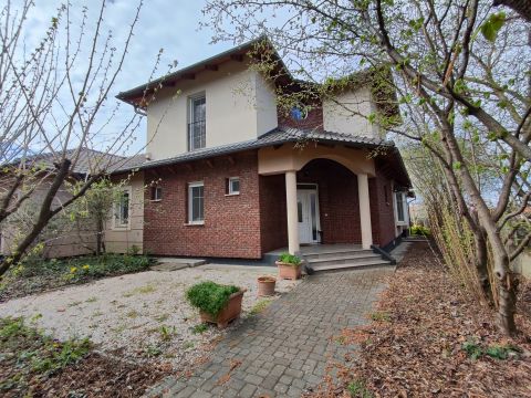 Eladó Ház 2483 Gárdony , a központ közelében