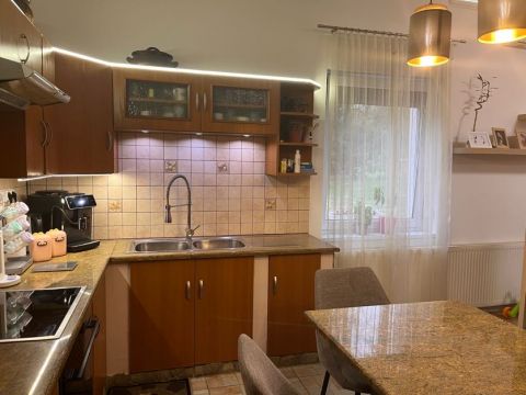 Eladó Lakás 2536 Nyergesújfalu 