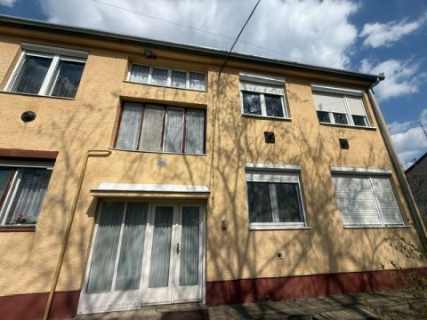 Eladó Lakás 2750 Nagykőrös 