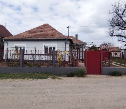 Eladó Ház 4251 Hajdúsámson , Csendes , de központhoz közeli 