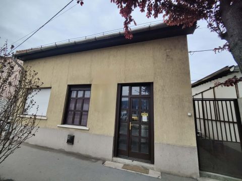 Eladó Üzlethelyiség 1201 Budapest 20. kerület , Pesterzsébet