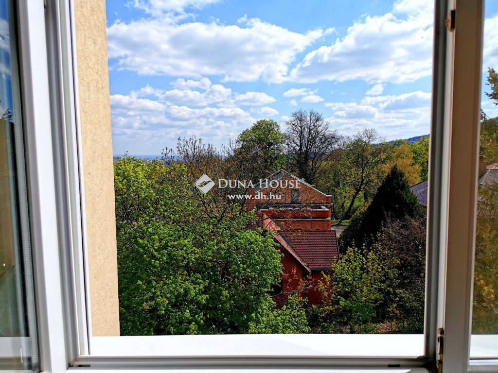 1021 Budapest 2. kerület , őrzött lakóparkban, tárolóval — 1/10