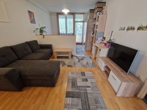 Eladó Lakás 6500 Baja 