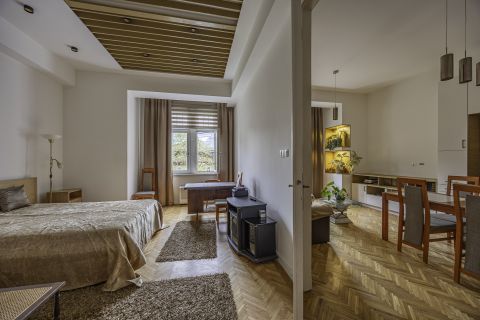 Kiadó Lakás 1134 Budapest 13. kerület , Világos, Felújított, 3 Szobás Lakás a Westendtől 3-5 percre!