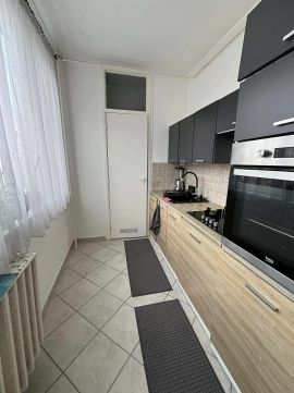 Eladó Lakás 2370 Dabas , Dabas Központjában 