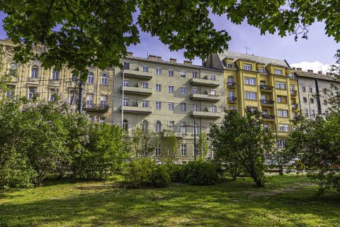 Eladó Lakás 1146 Budapest 14. kerület , NÍVÓS, VÁROSLIGETI BÁZIS - ERKÉLLYEL, TÁROLÓVAL ELADÓ!