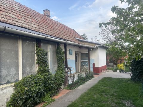 Eladó Ház 5100 Jászberény , Kossuth úti patika környékén