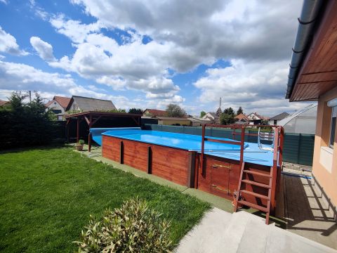 Eladó Ház 2315 Szigethalom Nagyon szép, igényes családi ház eladó.