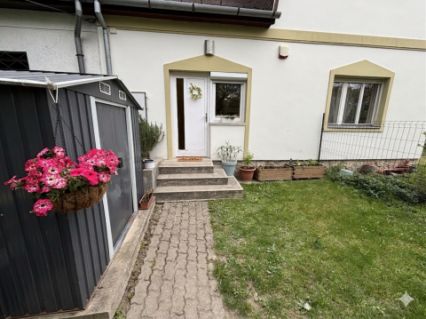 Eladó Lakás 1039 Budapest 3. kerület Csillaghegyi Ékszerdoboz: Saját kert, Panorámás terasszal