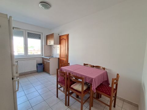 Eladó Lakás 4024 Debrecen , Fórum közelében