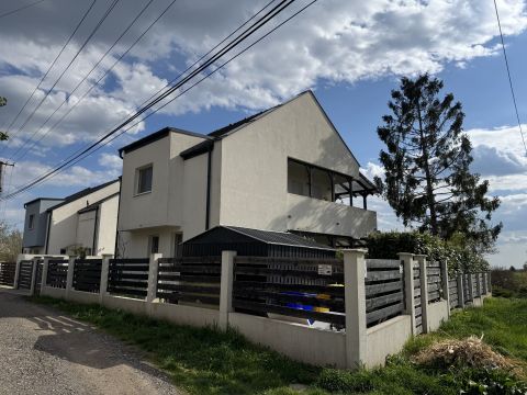 Eladó Ház 2144 Kerepes 