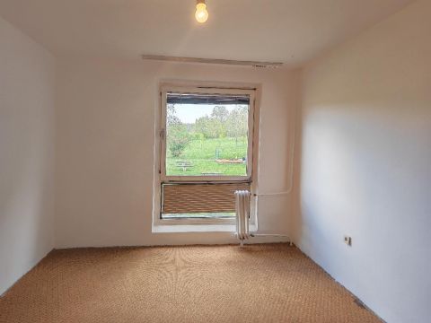 Eladó Lakás 7300 Komló , 7300 Komló, Körtvélyes