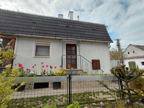 Eladó Lakás 7030 Paks 2 lakás egyben 