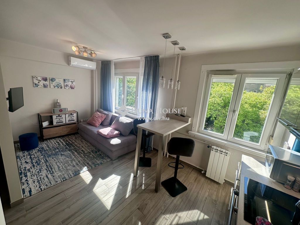 1138 Budapest 13. kerület — 1/12