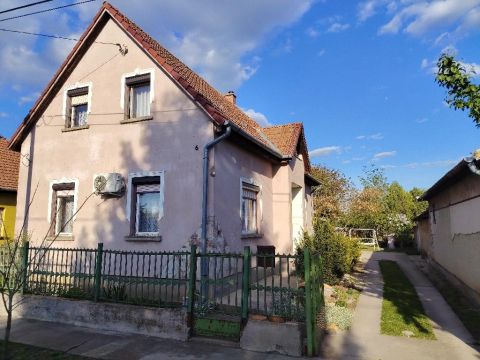 Eladó Ház 5130 Jászapáti , 5130 Jászapáti, csendes