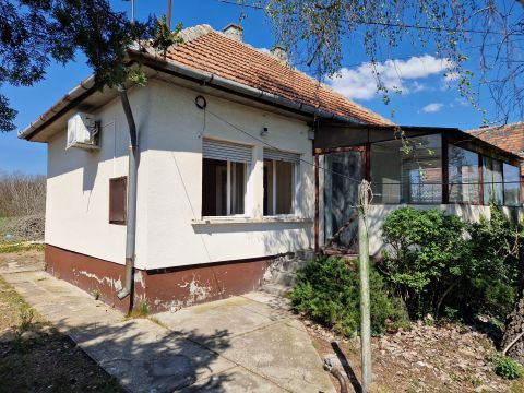 Eladó Ház 2212 Csévharaszt , Csévharaszton eladó TÉGLA építésű családi ház