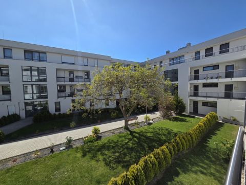 Kiadó Lakás 8200 Veszprém , Ibolya utca