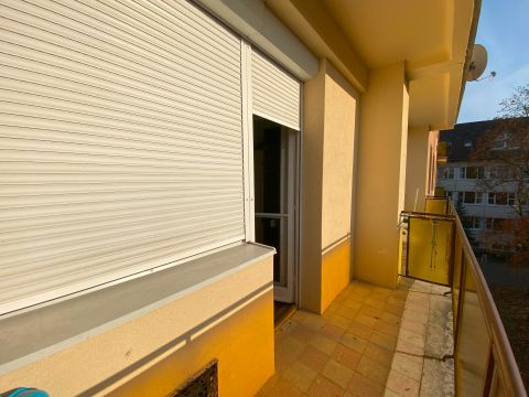 Kiadó Lakás 9700 Szombathely , Bolyai János utcában lakás kiadó