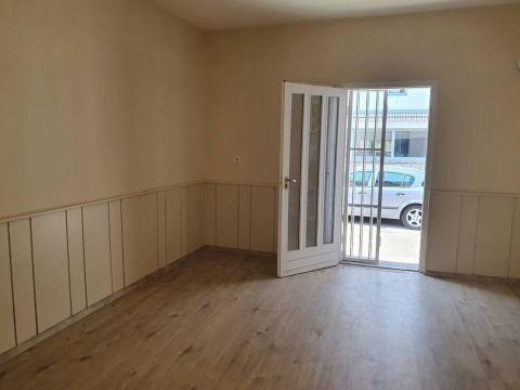 Eladó Ház 6000 Kecskemét belvárosi 2 szobás házrész + üzlethelyiség