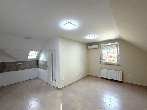 Eladó Lakás 2360 Gyál 
