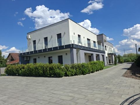 Eladó Ház 2367 Újhartyán 