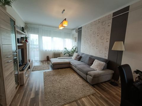 Eladó Lakás 6000 Kecskemét , Hunyadiváros ERKÉLYES 3 szobás lakás