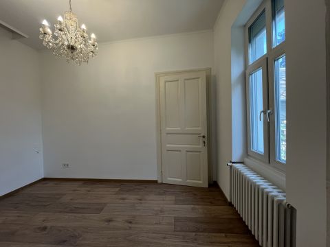 Eladó Lakás 1105 Budapest 10. kerület 10. ker kertvárosi környezetben felújított lakás kis kerttel