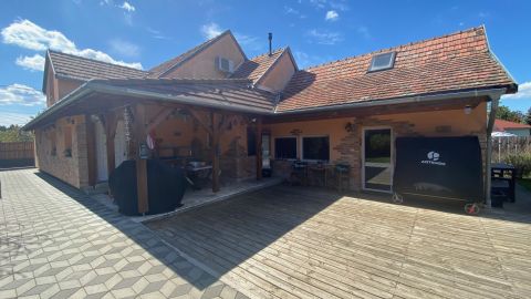Eladó Ház 2481 Velence 