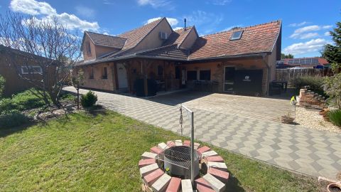 Eladó Ház 2481 Velence 