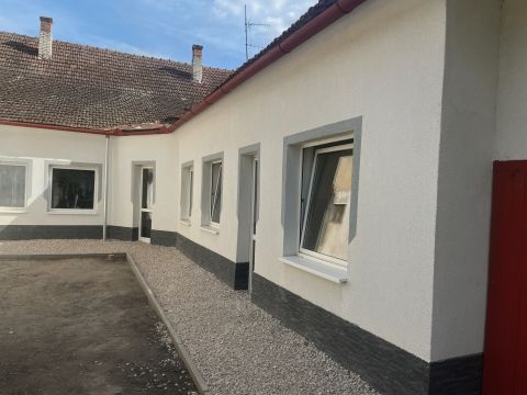Eladó Ház 6440 Jánoshalma , központjában