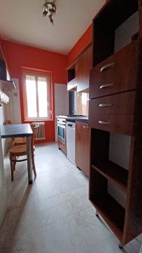 Kiadó Lakás 7623 Pécs , Belváros-Egyetemek között félúton-bútorozatlan-albérlet
