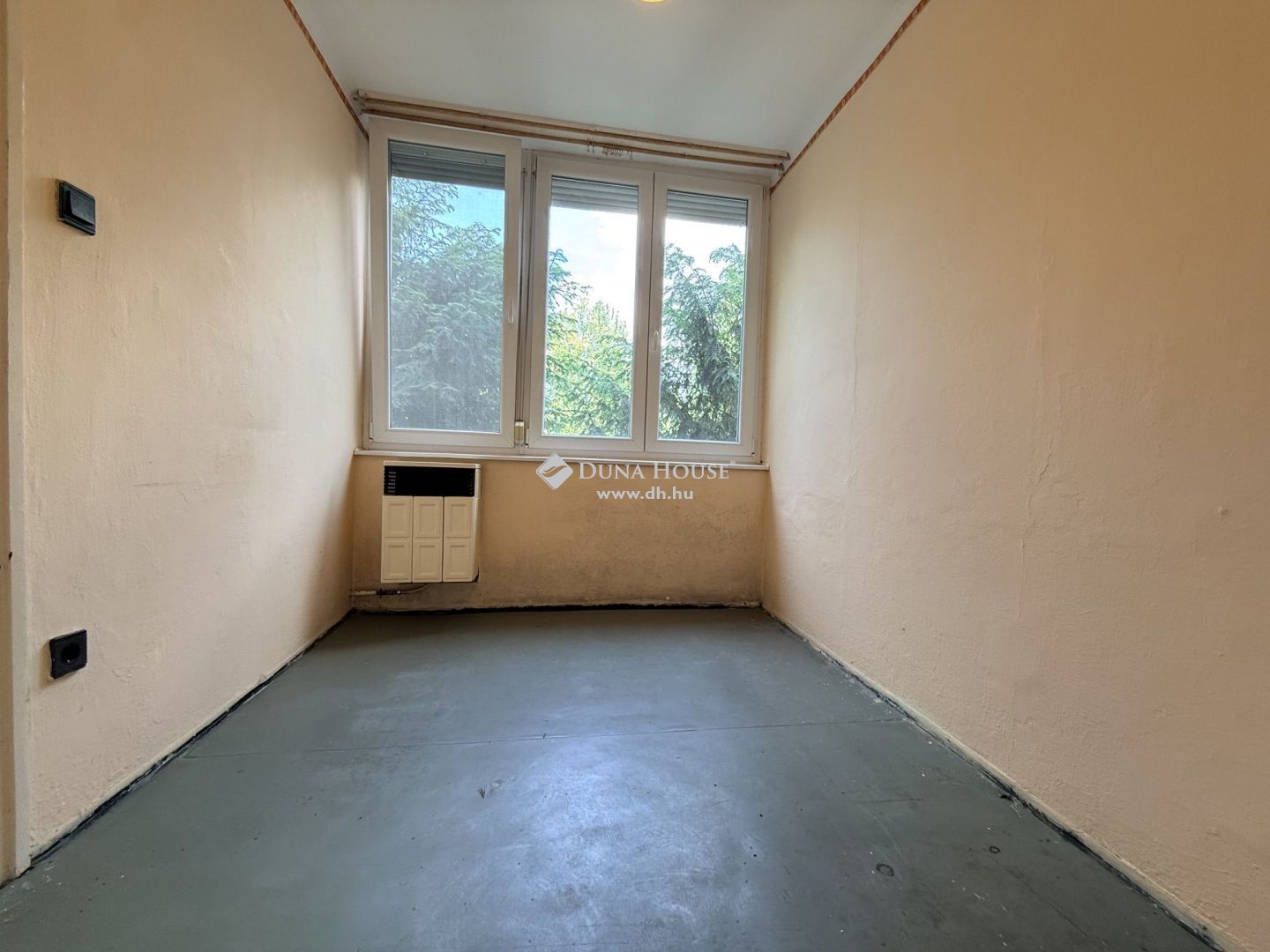 Első emeleti, háromszobás téglalakás Kalocsán – LK092472
