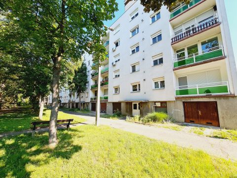 Eladó Lakás 5600 Békéscsaba 