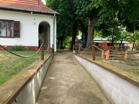 Eladó Ház 2300 Ráckeve Prémium vízparti befektetés stabil bevétellel!