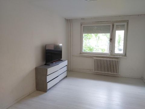 Eladó Lakás 1156 Budapest 15. kerület , 1156 Budapest 15, Lakótelep
