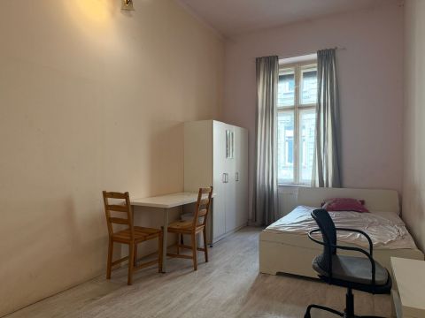 Eladó Lakás 1084 Budapest 8. kerület 