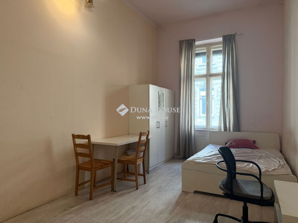 1084 Budapest 8. kerület — 1/13