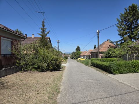 Eladó Ház 2193 Galgahévíz 